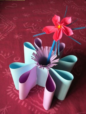 Vase et Fleurs pour les fleurs en Origami
